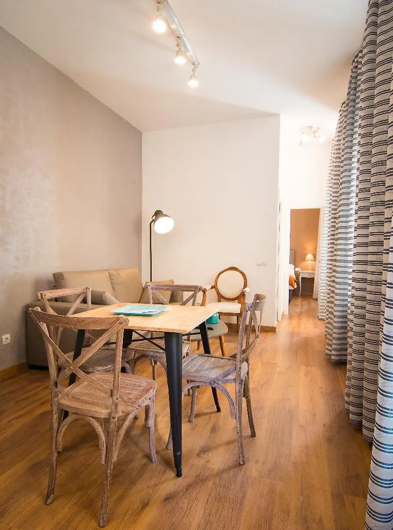 Holidays2Malaga Comfort Center Apartments 0*, Малага